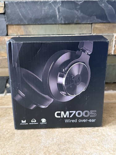 Wired over ear headphones - over,